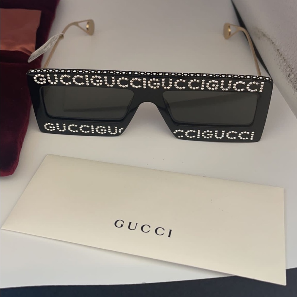 GUCCI sunglasses NWT